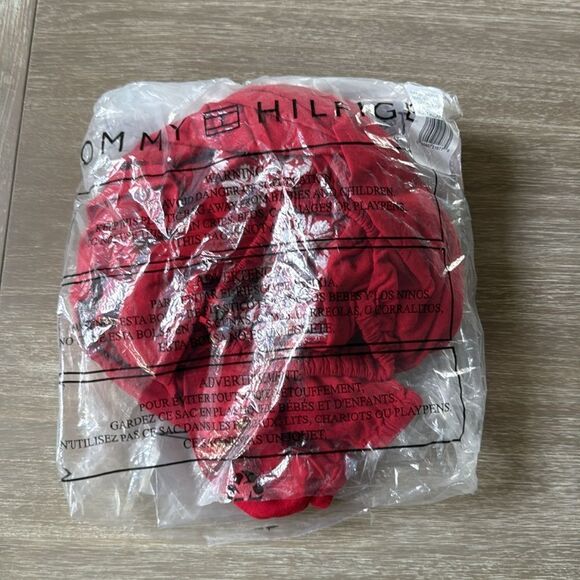 Tommy Hilfiger off the shoulder plus top size 2X red NWT in packaging - Picture 5 of 7